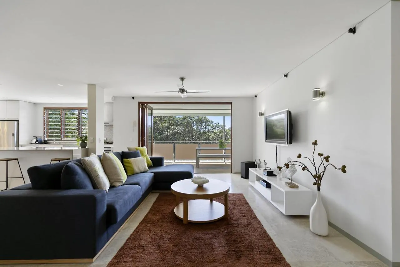 2 4 Meegera Place Point Lookout 0*,  Australie